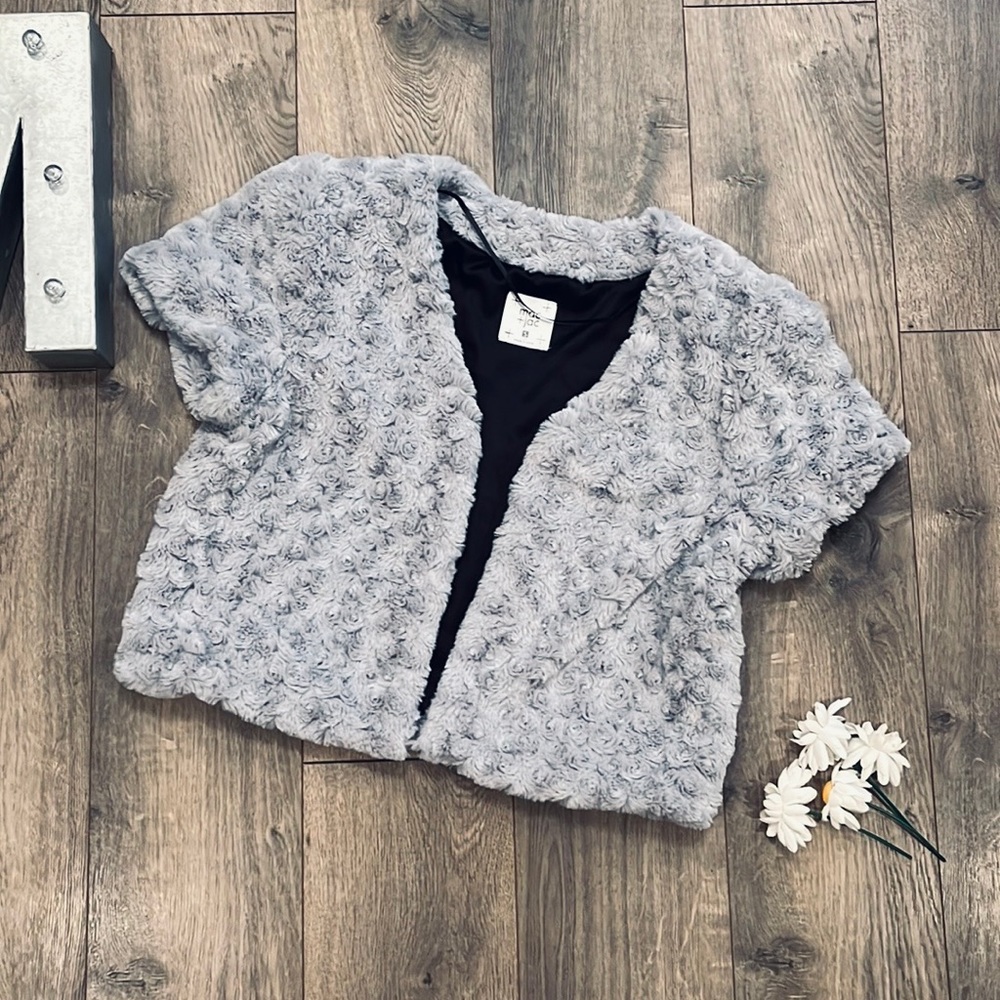 🎀4/$15🎀 Mac+Jac Shrug Cardigan